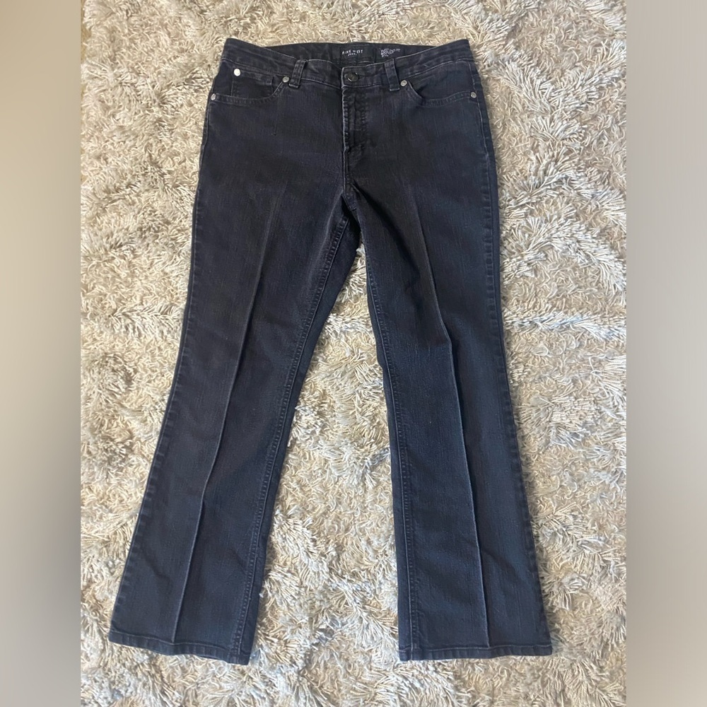 Nine West Jeans Women’s Size 31/ 12 Short Washed Black Zip Fly 5 Pocket Design